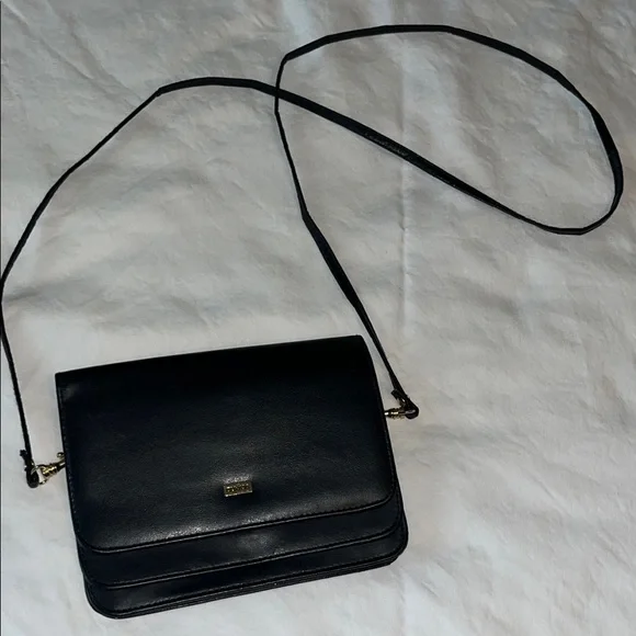 Buxton Black Crossbody Bag with Minimalist Design - Picture 1 of 5